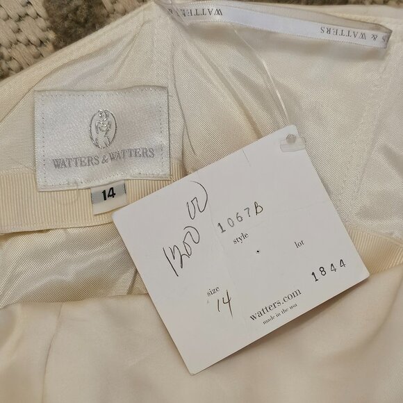 Watters & Watters Ivory Strapless Wedding Dress 14 - Picture 4 of 6